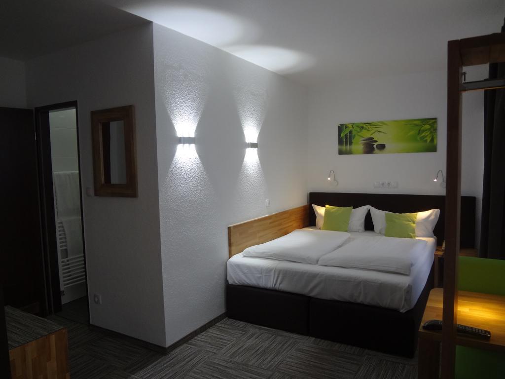 Hotel Mainbogen Оффенбах Экстерьер фото