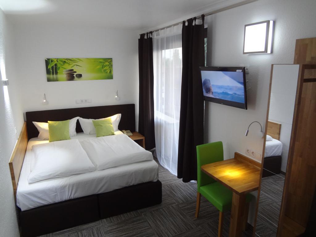 Hotel Mainbogen Оффенбах Экстерьер фото