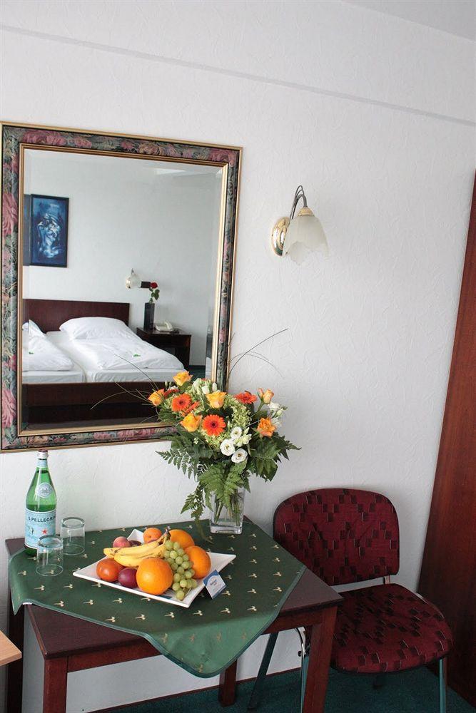 Hotel Mainbogen Оффенбах Экстерьер фото