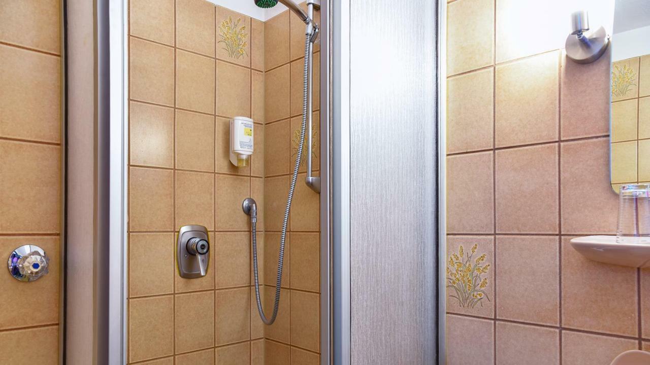 Hotel Mainbogen Оффенбах Экстерьер фото